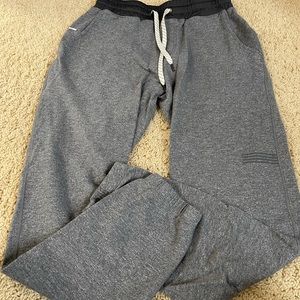 Vuori men’s joggers